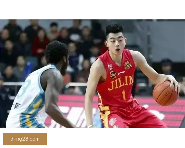 土超赛场频发球迷冲场殴打球员恶性事件引发社会广泛关注和热议 土超赛场频发球迷冲场殴打球员恶性事件引发社会广泛关注和热议
